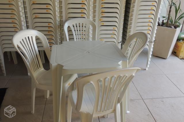 Foto 1 - Aluguel de mesas e cadeiras